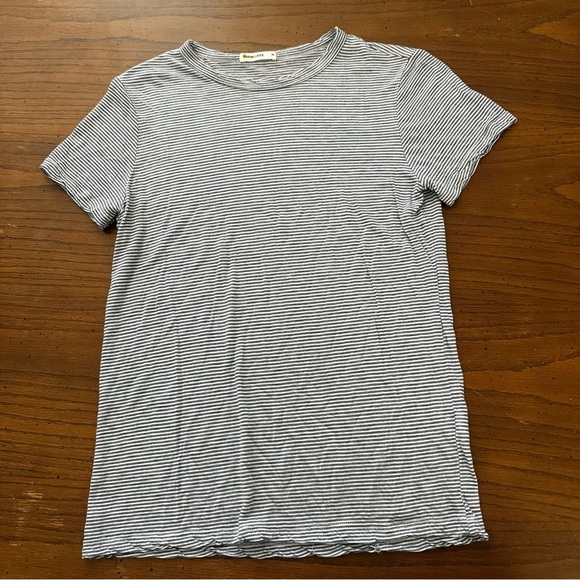 Marine Layer blue stripes short sleeve Tshirt M - Picture 1 of 7